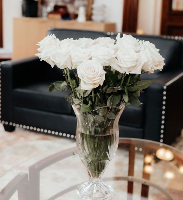 skaneateles white roses